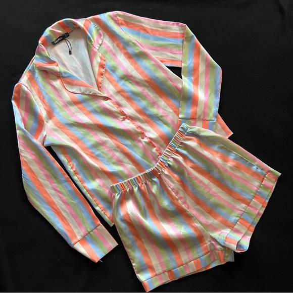 BOOHOO Women’s Satin Pajama Set Long Sleeve Top and Shorts Size 6 Medium - Picture 8 of 16